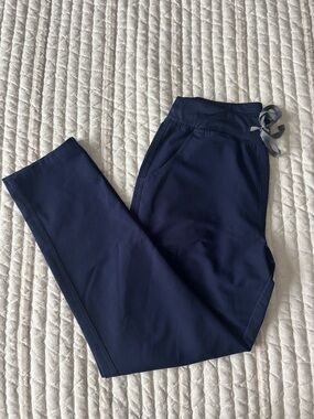 Figs Navy Women’s Performance Collection Drawstring Pants